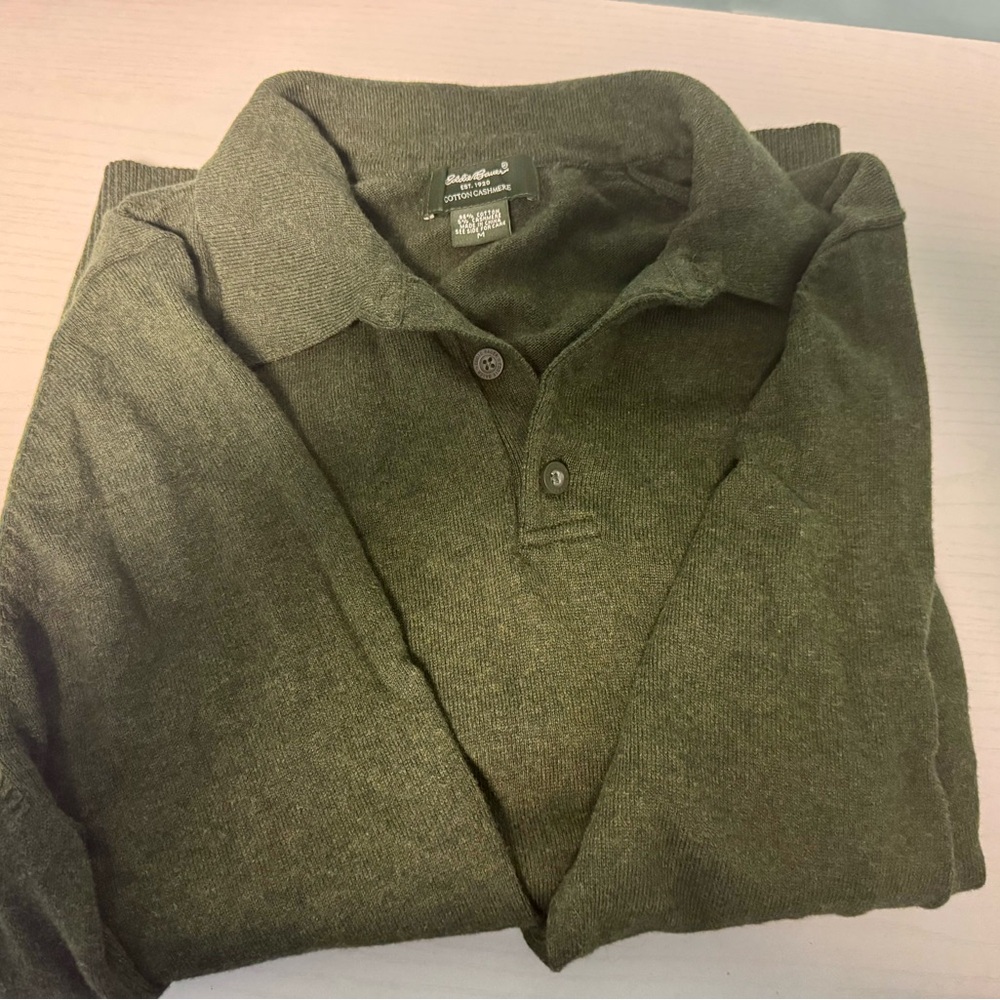 Eddie Bauer V-Neck Cotton Cashmere Sweater in Olive